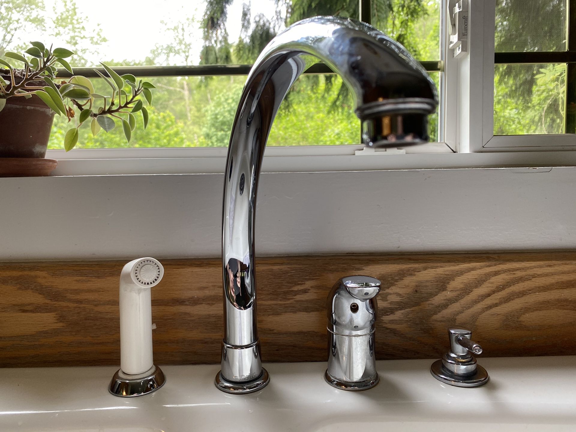 Kitchen Sink Faucet