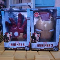 Official Marvel Avengers Iron Man Mask And Hand 3D Deco Light 3DLightFX