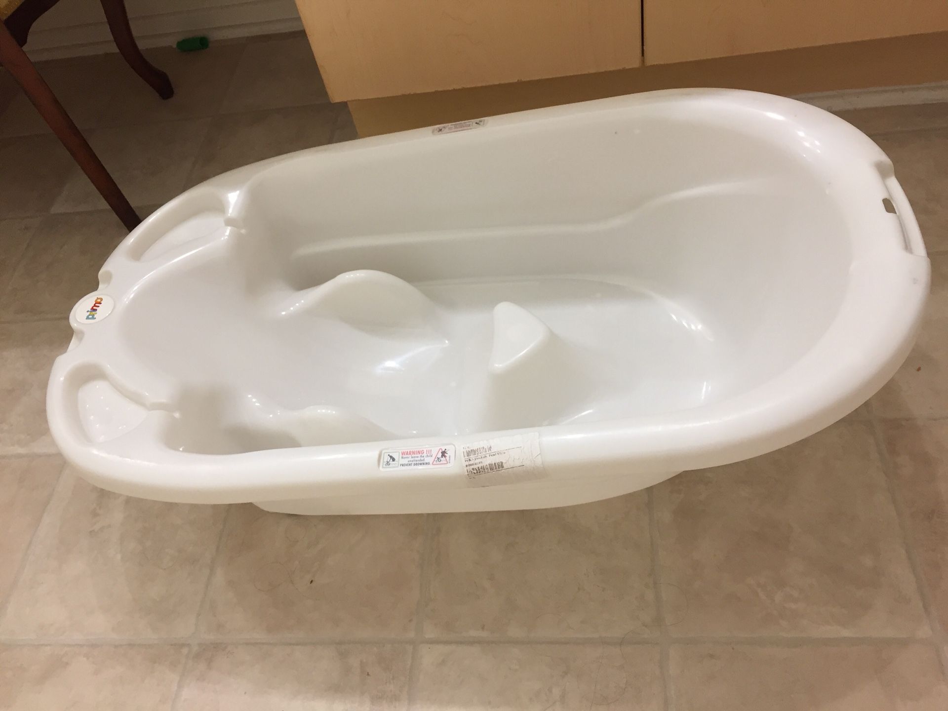 Primo Euro Bath Tub