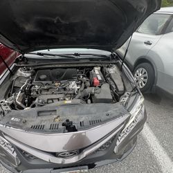 Gray Toyota Camry 2018 SE