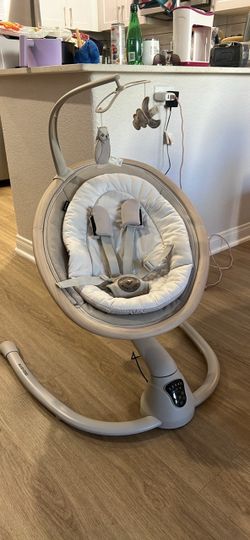 Maxi-Cosi Cassia Automatic Baby Swing – Excellent Condition