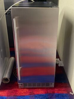 Silhouette Profesional Ice Maker Stainless Steel