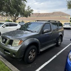 Nissan Pathfinder 2005