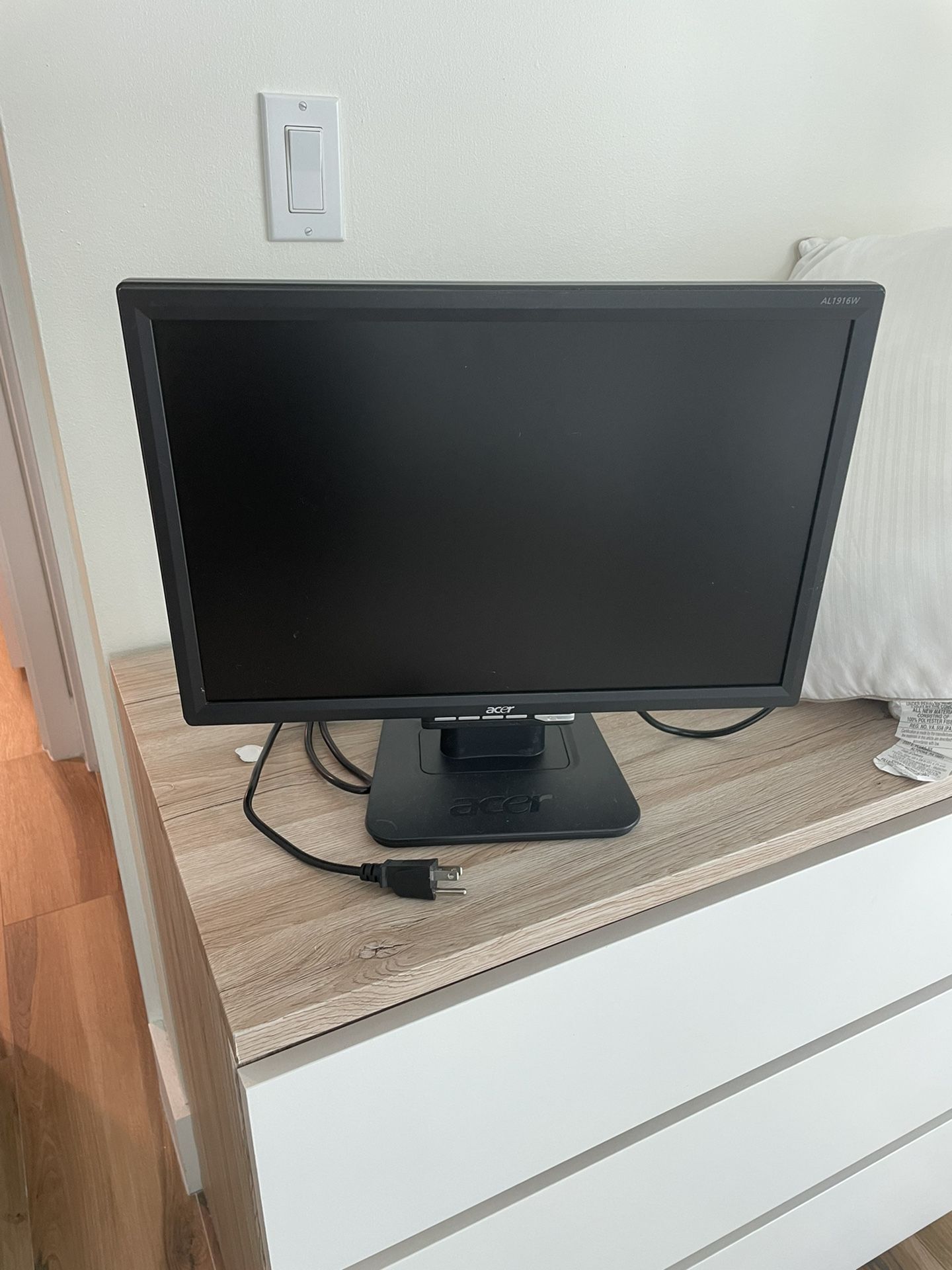 Acer Monitor PC LCD Al1916w Size 17 Inches