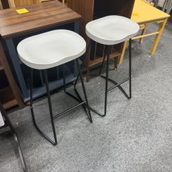 Bar Stools, Set of 2 Round Bar Chairs with Footrest, 28.7" Solid Wood Industrial Kitchen Island Barstool,for Dining Room, Kitchen, Counter Bar, Coffee