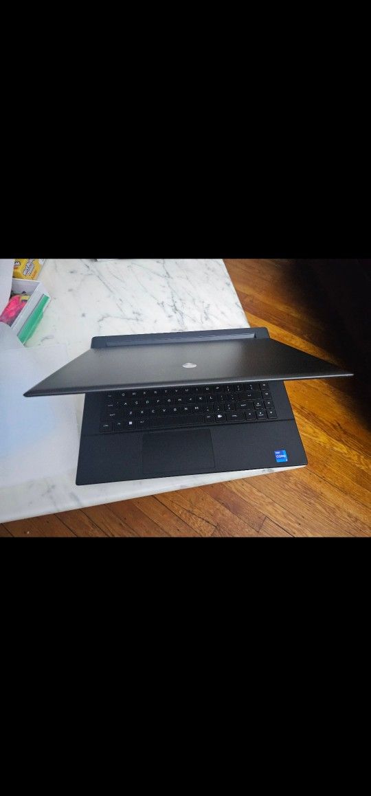 Alienware M16 R2 Intel Core Ultra 9 5.1/1TB/16Gig/8Gig4070 1yr Warr - $1,300 