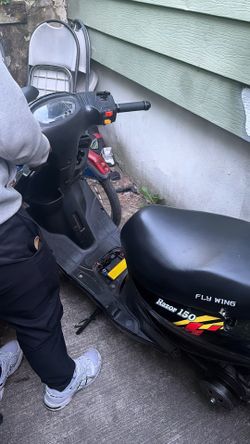 Razor 150cc moped