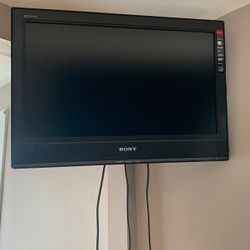 Small TV  Free 