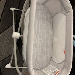 Fisher Price Foldable Bassinet 