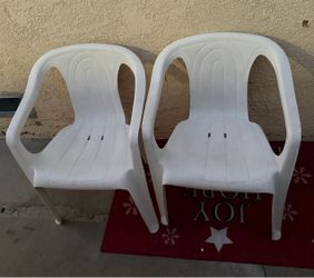 White Plastic Outdoor Chairs – Set of 2