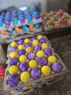 Huevos De Confeti