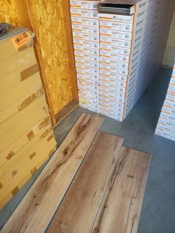 Flooring Vinyl Water Proof 720 Square Feets New 