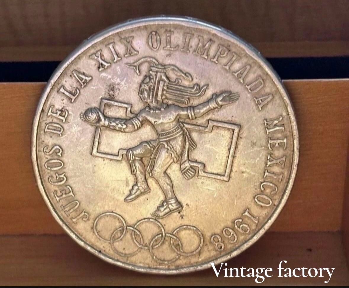 25 Pesos 1968. Vintage Coin Of Mexico.