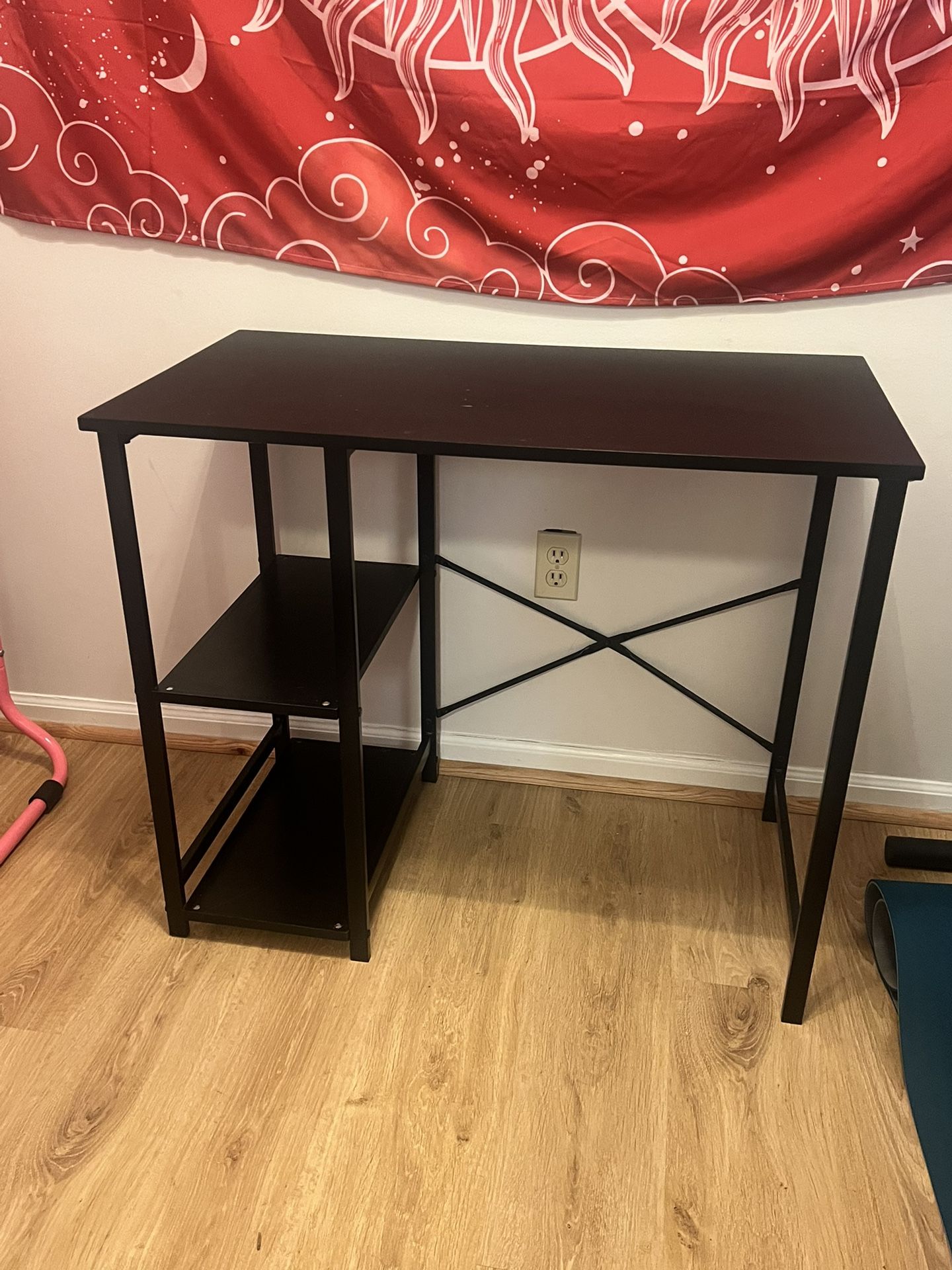 Small Desk With Shelves