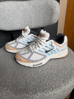 Nike Pegasus size 8 men with box