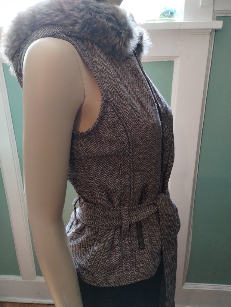 Women's Greenlander Snobik Hooded Vest Size Medium