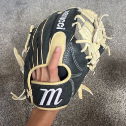 Marucci Glove