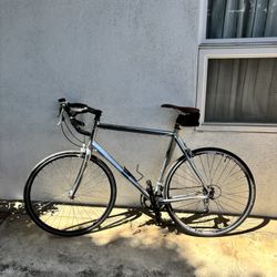 specialized 16 speed road bike 