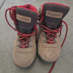 Columbia Hiking Boots 6.5