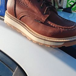 Work Boots//Botas de Trabajo