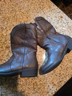 Kids boys girls cowboy boots shoes size 13 Good condition