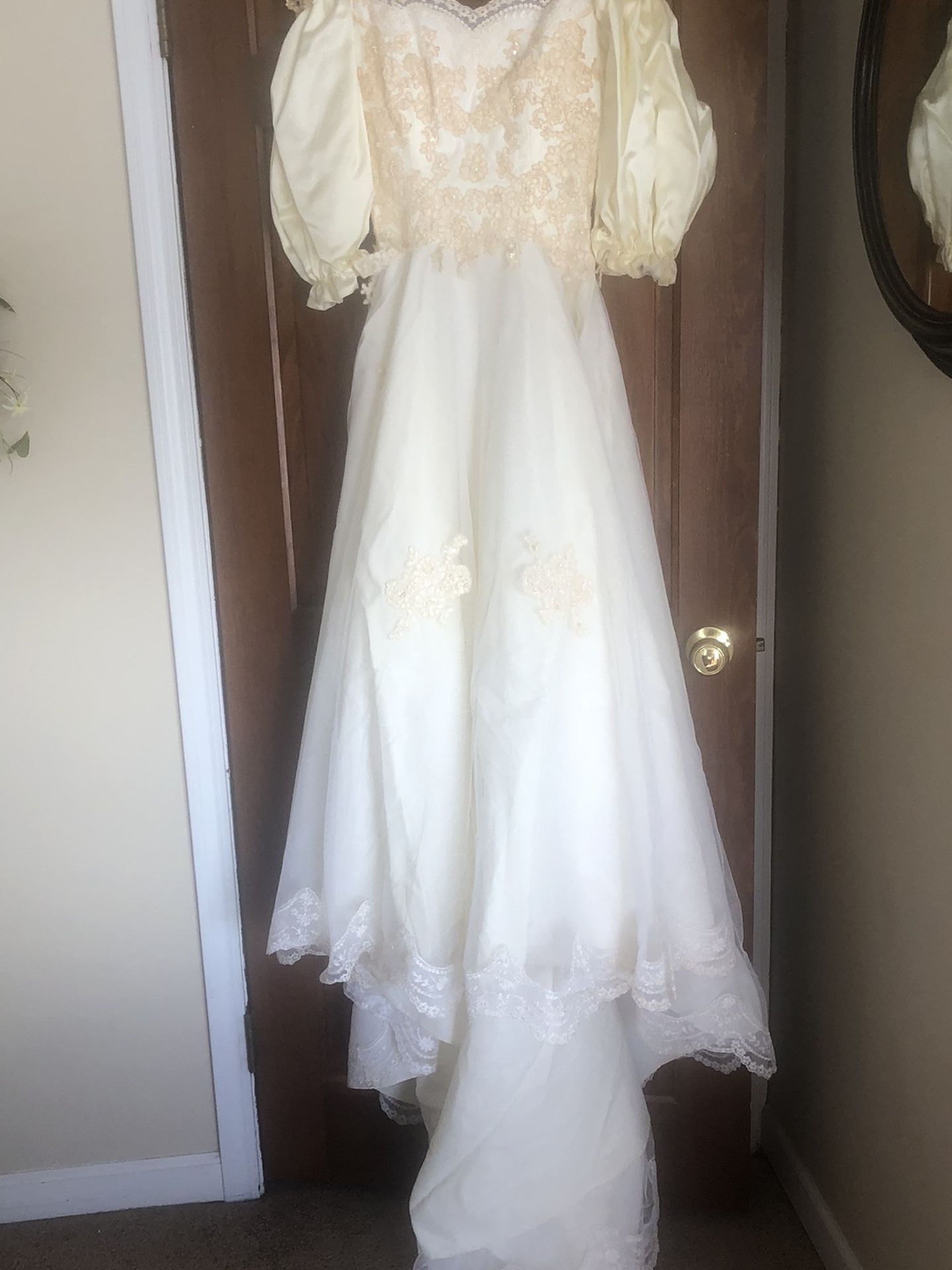 Vintage Wedding Dress-Princess Diana Romantic Style 