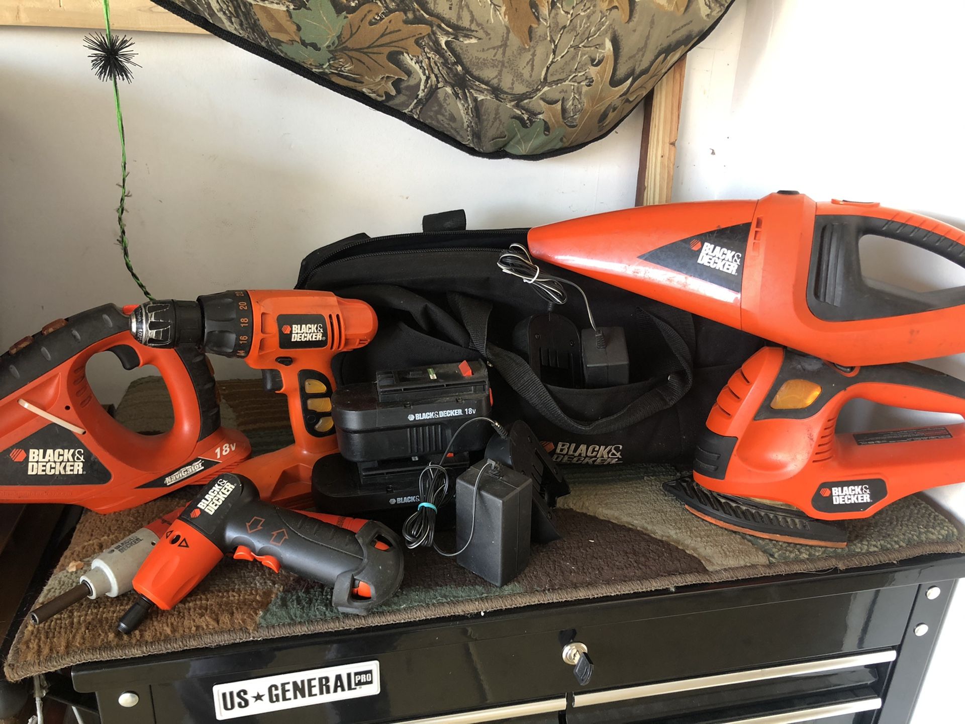 Black and decker 18v power tool set with bag