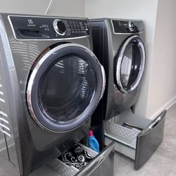 🔥 Like-New Electrolux Front Load Washer & Dryer Set with Pedestals - $1,150