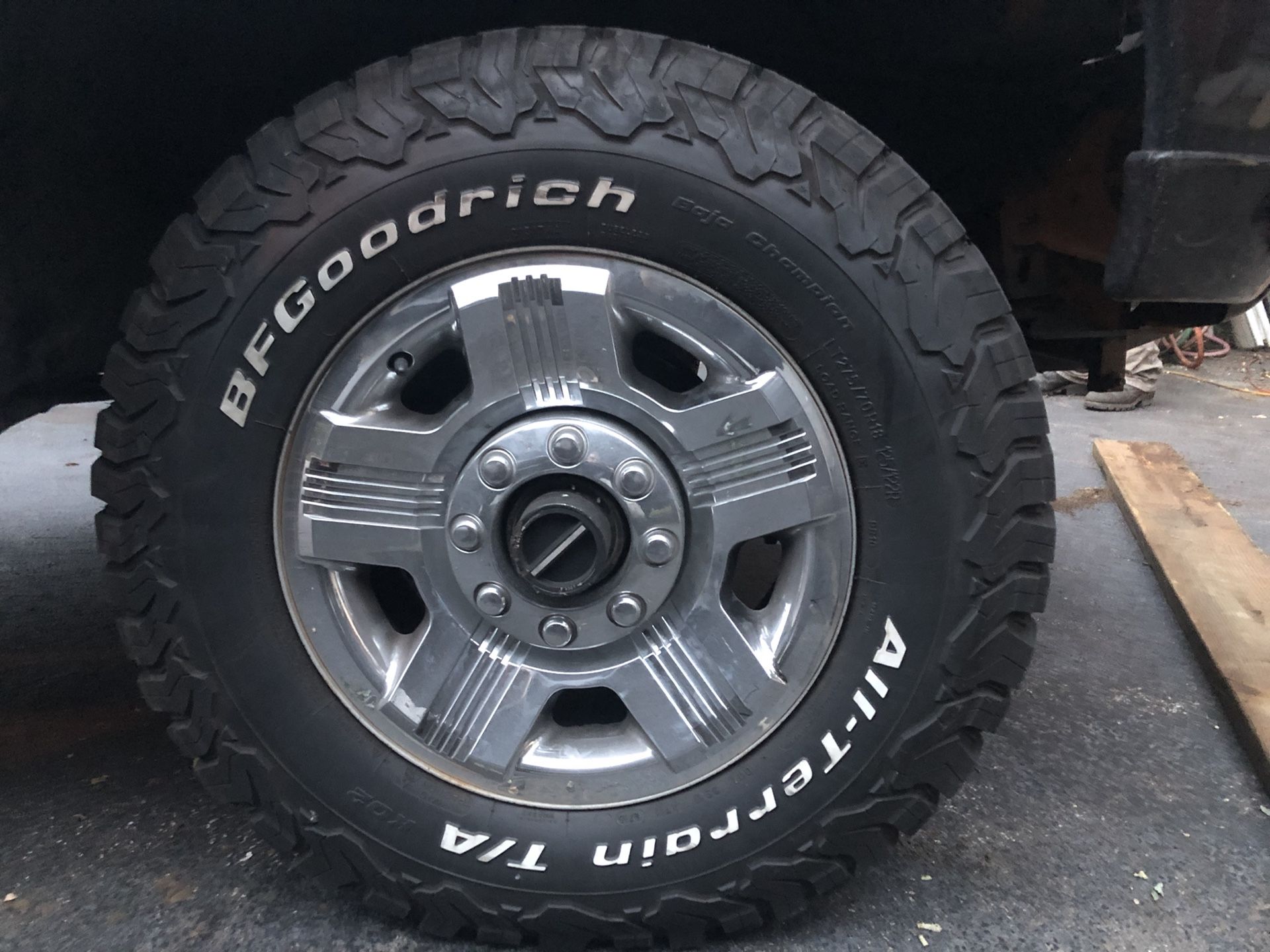 18” 8 lug f350 wheels