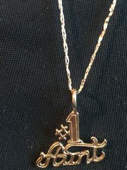 14k solid gold aunt # 1 pendent/with chain