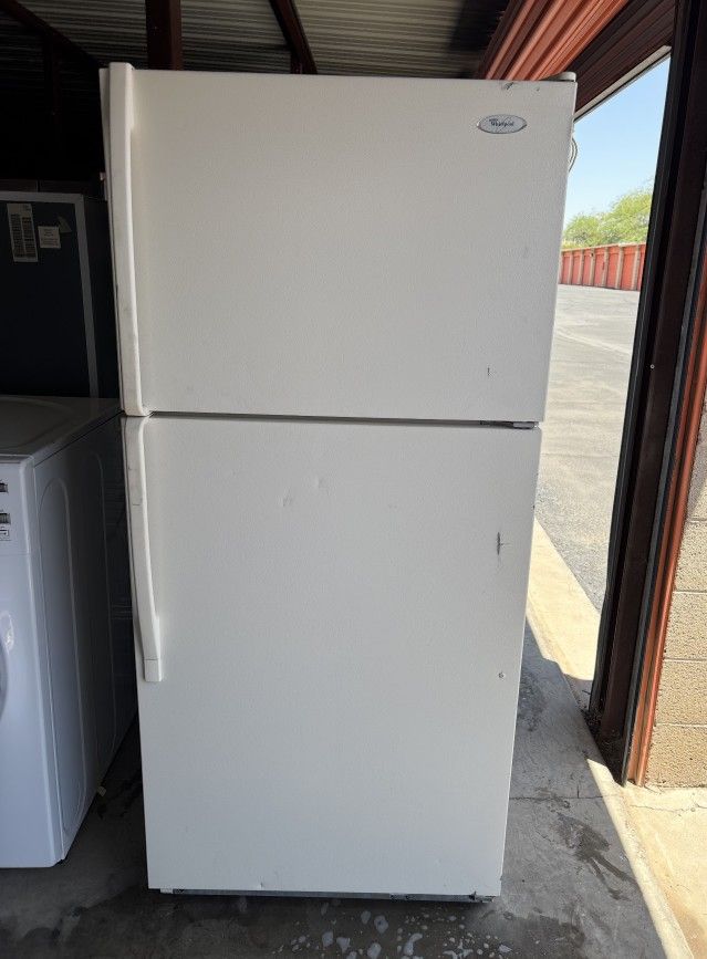 White Whirlpool Refrigerator And Freezer