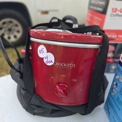 Small Crock pot with case