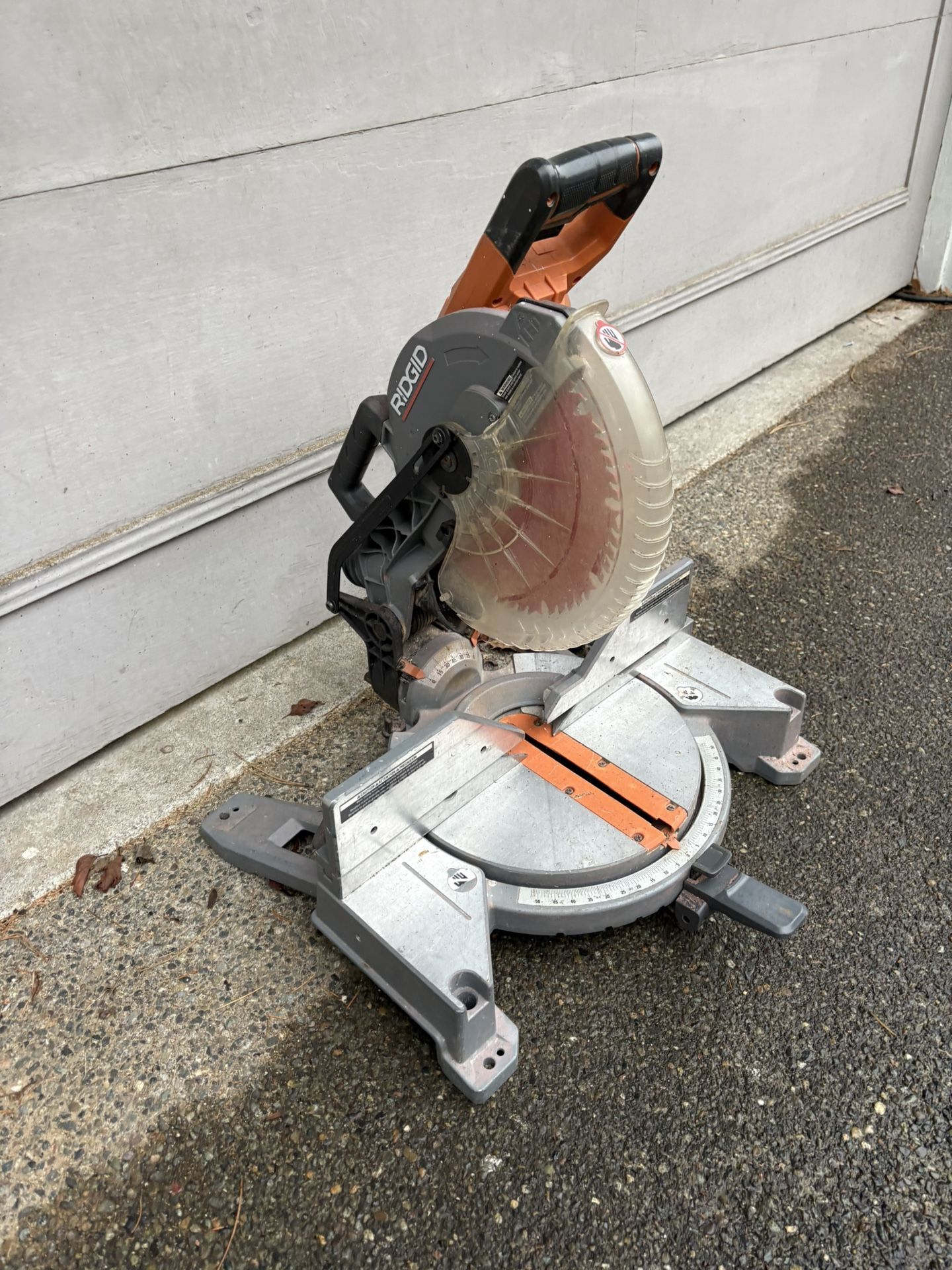 Ridgid 10” Compound Miter Saw