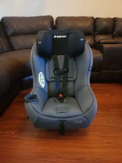 MAXI COSI CAR SEAT