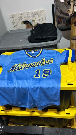 Throwback Milwaukee Brewers Robin Yount #19 SGA MLB Jersey Size Medium
