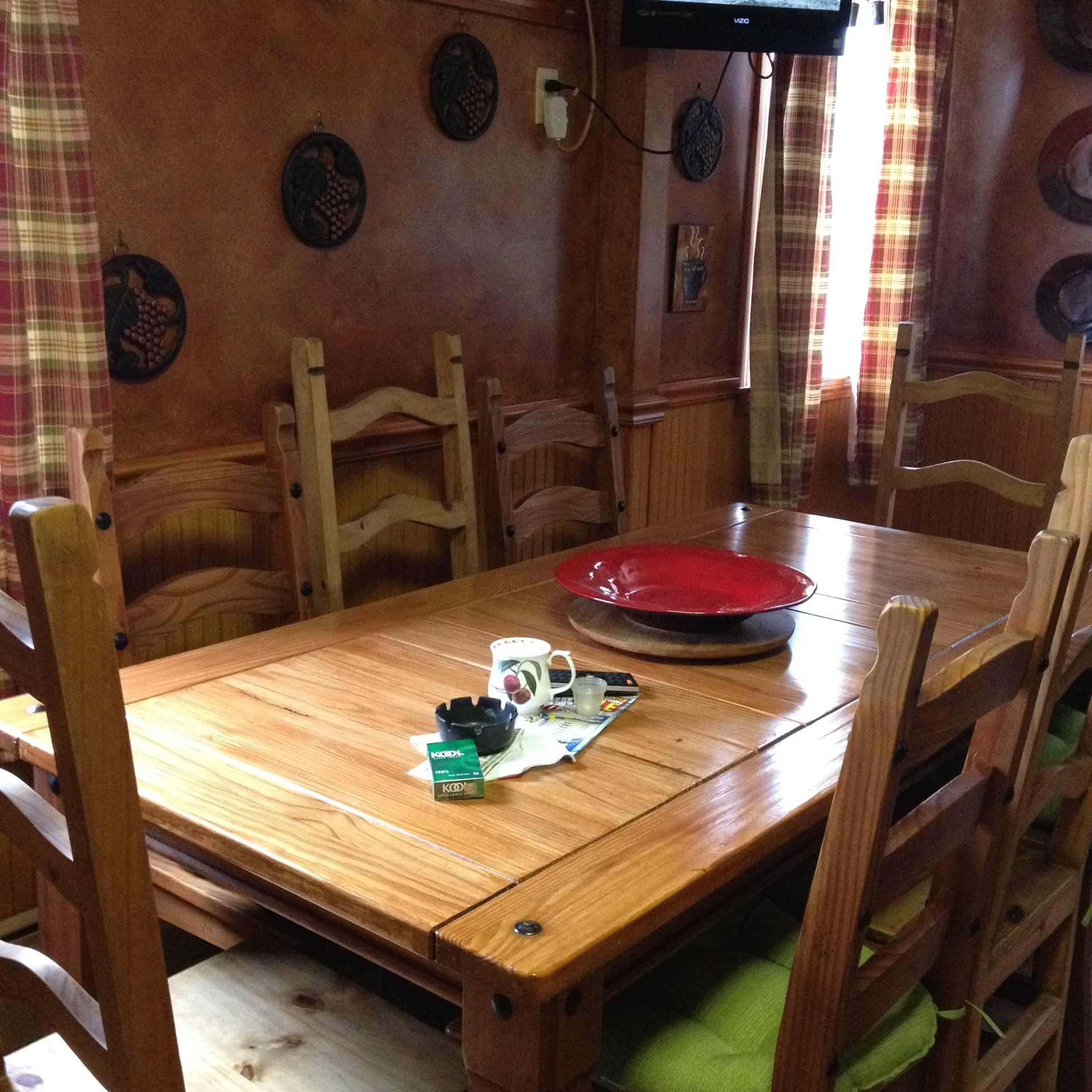 Pier 1 Southwestern Table And 8 Chairs