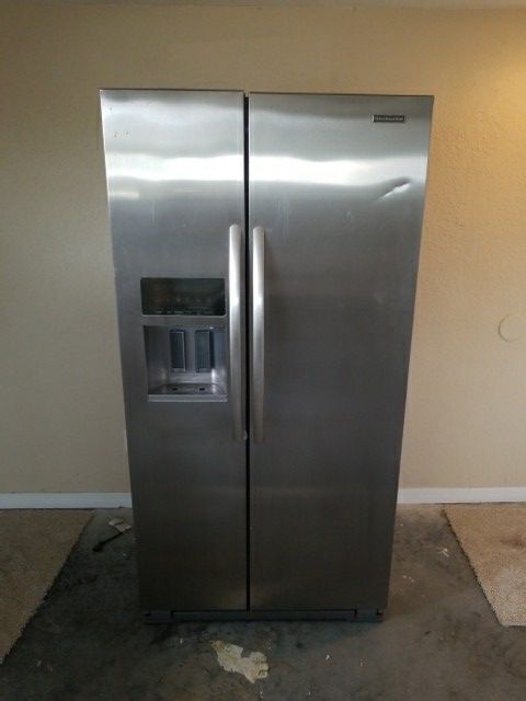 **NOT COOLING** SS KitchenAid Fridge Model KSC24C8EYY02.