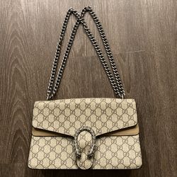 Gucci Dionysus Shoulder Bag