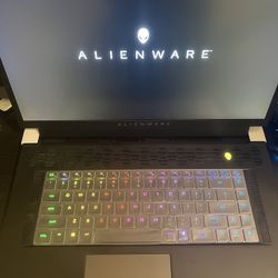 Alienware X17 R1 