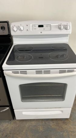 GE Electric Range – Glass Top, White, 4 Burners