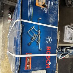 Bosch Portable Folding Miter Saw Stand