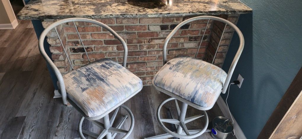 Swivel Bar Stools