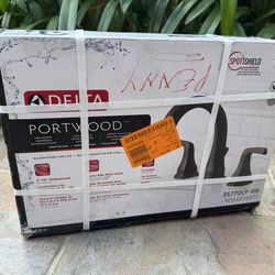 Brand new, Delta portwood Bathroom Faucet