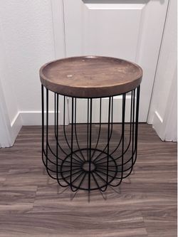 Modern Industrial Round Wire Basket Side Table with a Removable Wood Tray Top