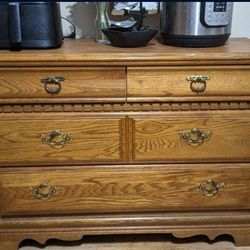 4 drawers Dresser 