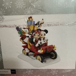 Santa Mickey Car Figurine 