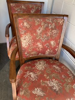 2 Living Room Chairs