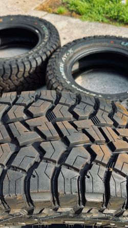 Tire set 5 new  265 65 R18