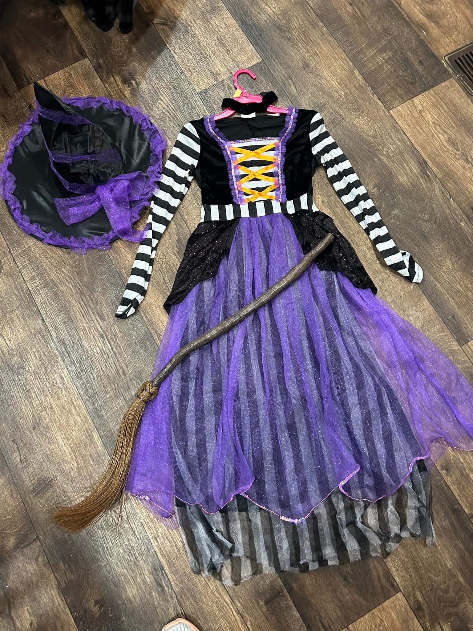 Disfraz de Brujita 🔮   witch costume size 10-12 