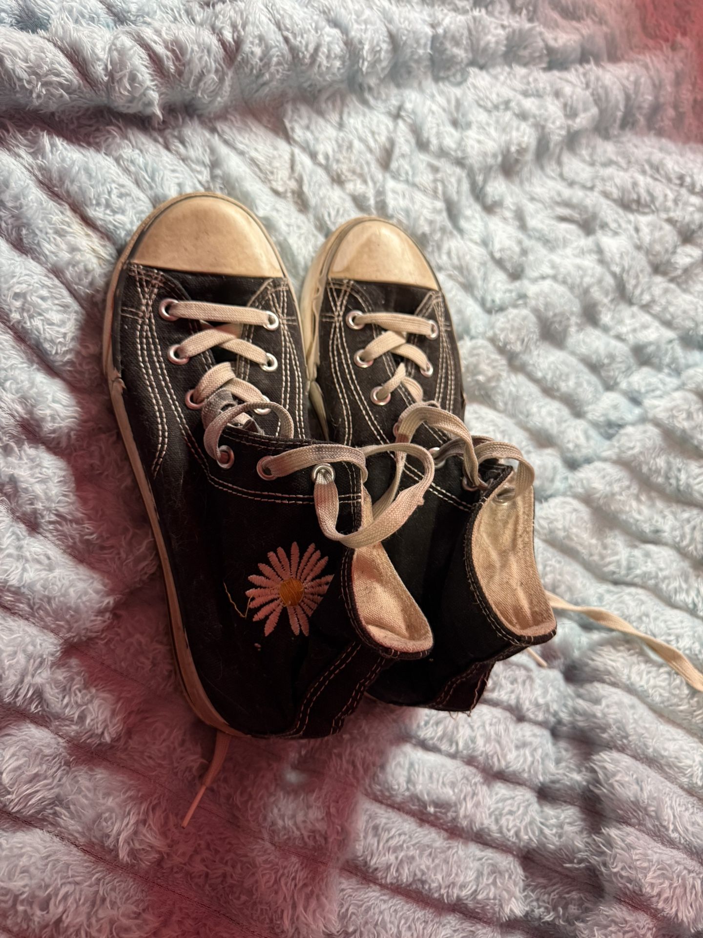 size 7 converse